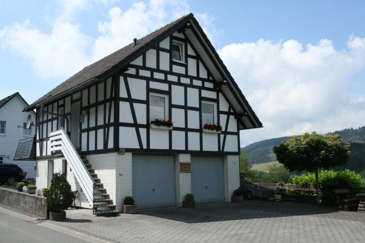 Ferienhaus Zur Ennest ชมาลเลนแบร์ก ภายนอก รูปภาพ
